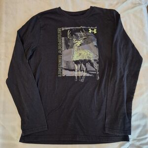 Under Armour Boy's Black Long Sleeve Shirt with Deer Design Size Large